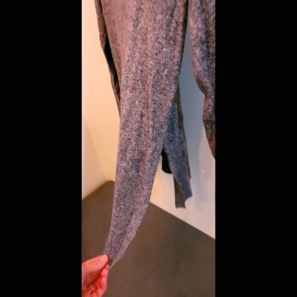 Roots long-sleeve - Picture 3 of 3